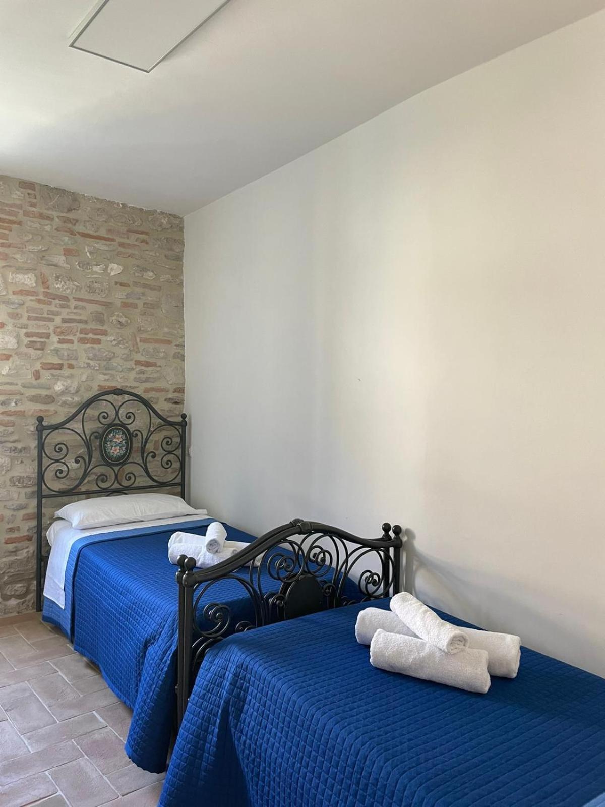 דירות גוביו Casa La Rosa מראה חיצוני תמונה